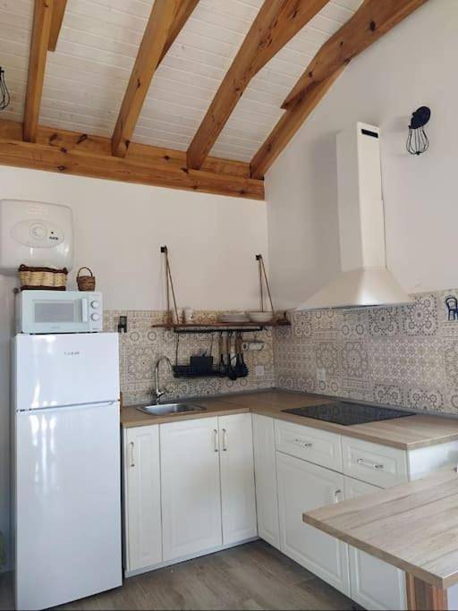 Casa rural para 3 personas, con jardín y vistas, Se admiten mascotas en Valverde - 3