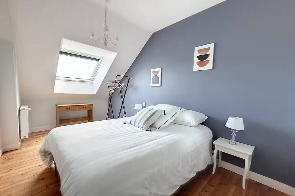 Au Mont Chez Vous #Jacuzzi et Vue Mont-St-Michel# in Huisnes-sur-Mer, Baie du Mont-Saint-Michel