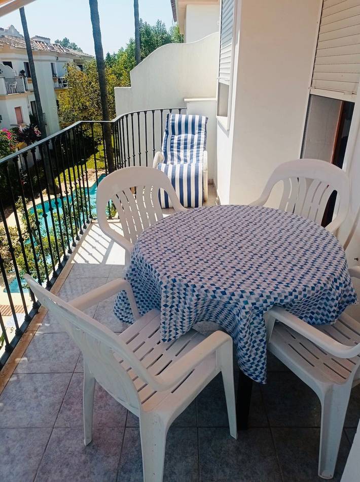Apartamento entero, Apartamento 'El Patio' con piscina compartida, Wi-Fi y aire acondicionado in El Palmar, Costa Blanca