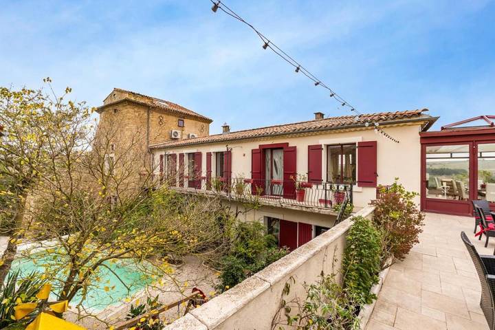 Maison de vacances pour 11 personnes, avec vue sur le lac et balcon ainsi que vue et piscine