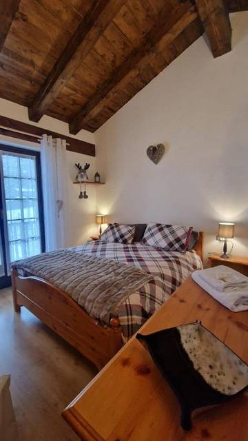 Gîte pour 3 personnes, avec vue et balcon dans La Salle