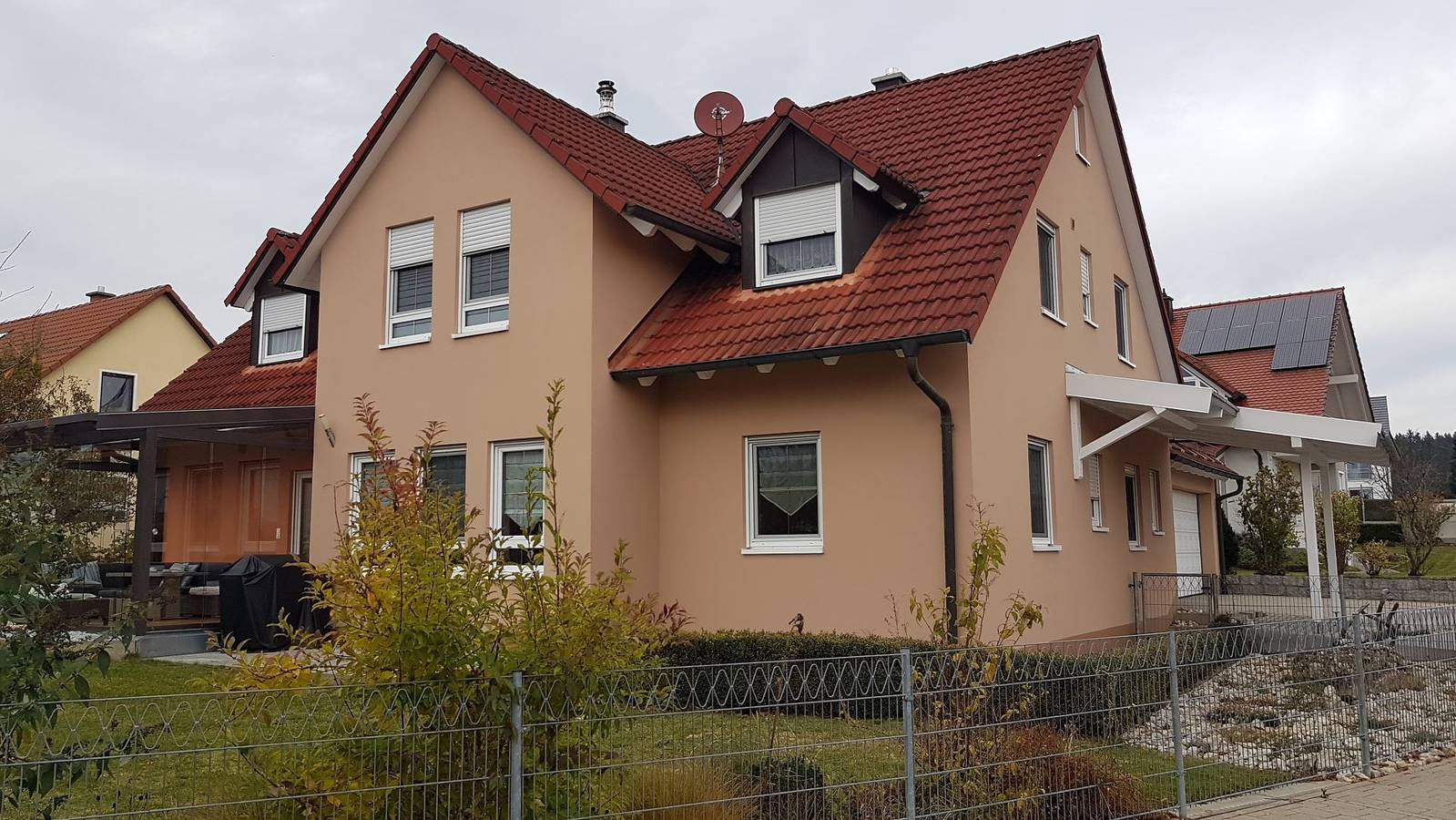 Ferienwohnung "Am Kapellenäcker" - Ferienwohnung - geräumig und modern eingerichtet in Neumarkt in der Oberpfalz, Ostbayern