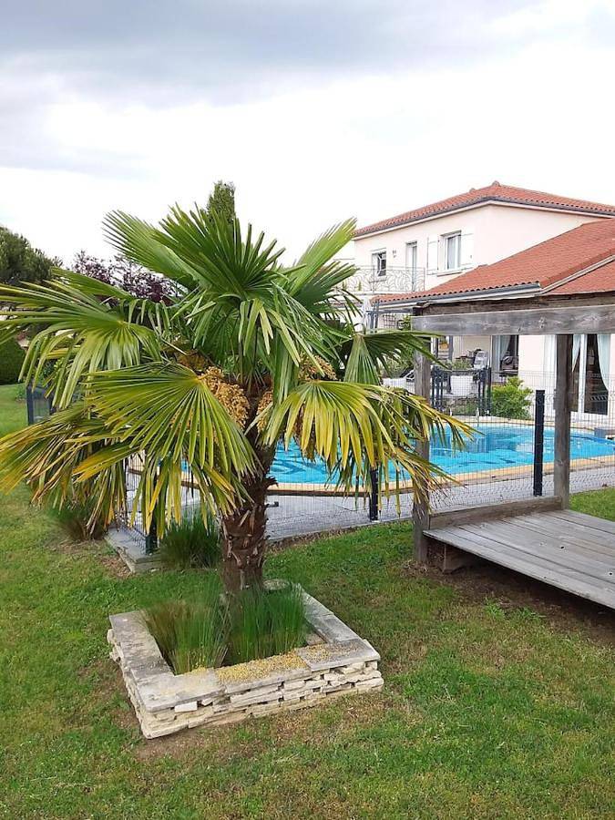 Chambre d’hôte pour 2 personnes, avec vue et piscine ainsi que sauna et jardin
