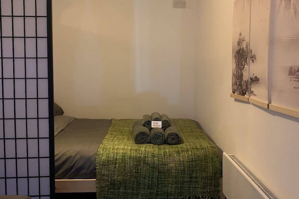 Coastal Comfort Cabin in Botany Bay, Kent