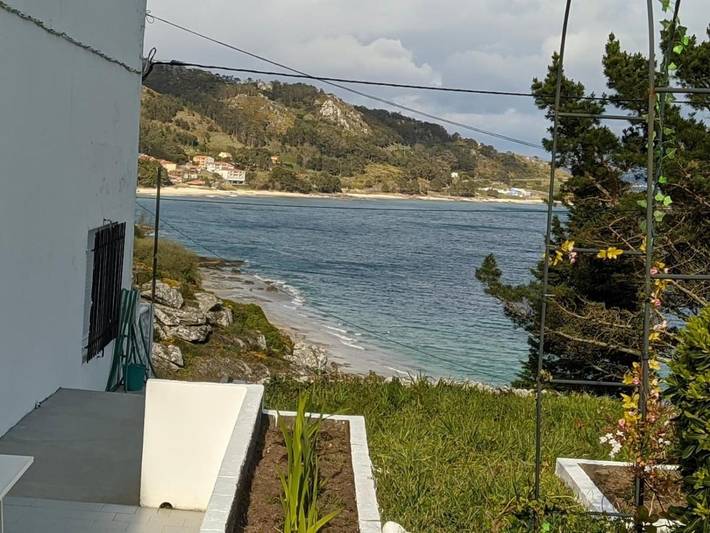 Apartamento para 5 personas, con Balcón y Terraza además de Jardín y Vistas en Muros (Galicia)