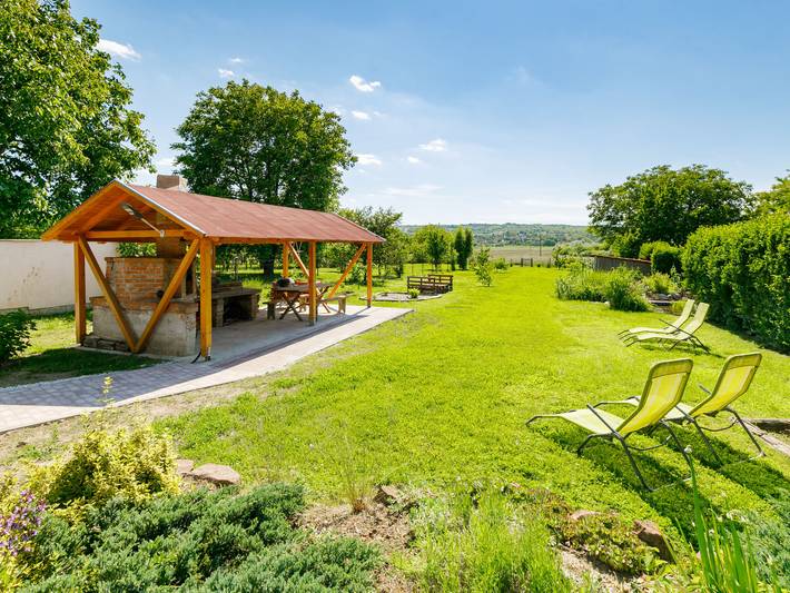 Location de vacances pour 8 personnes, avec jardin et balcon dans Koroshegy - 2