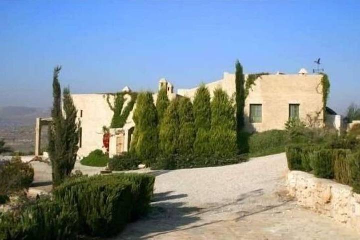 Gîte pour 4 personnes, avec Jacuzzi ainsi que Jardin et Piscine à Carboneras