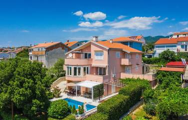 Ferienhaus für 10 Personen, mit Terrasse und Garten in Novi Vinodolski
