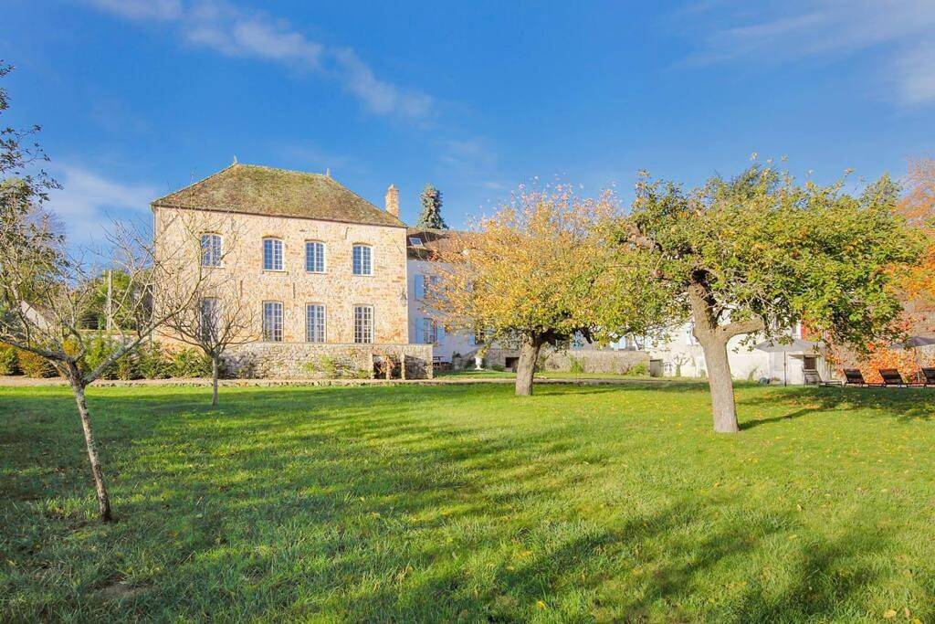 Villa with Private Pool in Villecerf, Seine-et-Marne