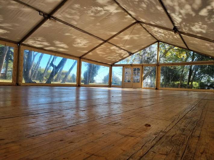 Location de vacances pour 16 personnes, avec piscine et sauna ainsi que terrasse et vue, animaux acceptés à Saint-Geniès-des-Mourgues