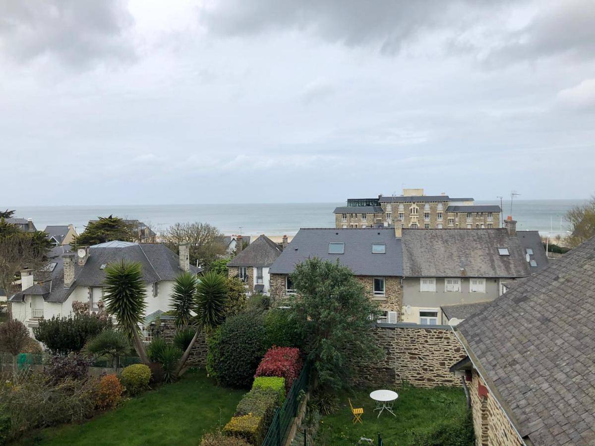 Appartement entier, Appartement vue sur Mer in Les Rosaires, Plérin