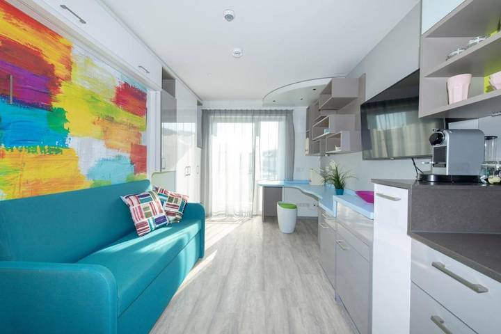 Apartmenthotel, mit Balkon und Terrasse sowie Garten und Pool in Erlangen