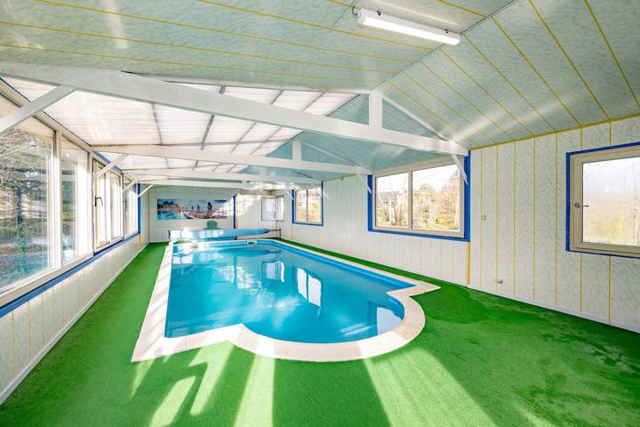 Ferienhaus für 12 Personen, mit Balkon und Terrasse sowie Garten und Pool in Erquy