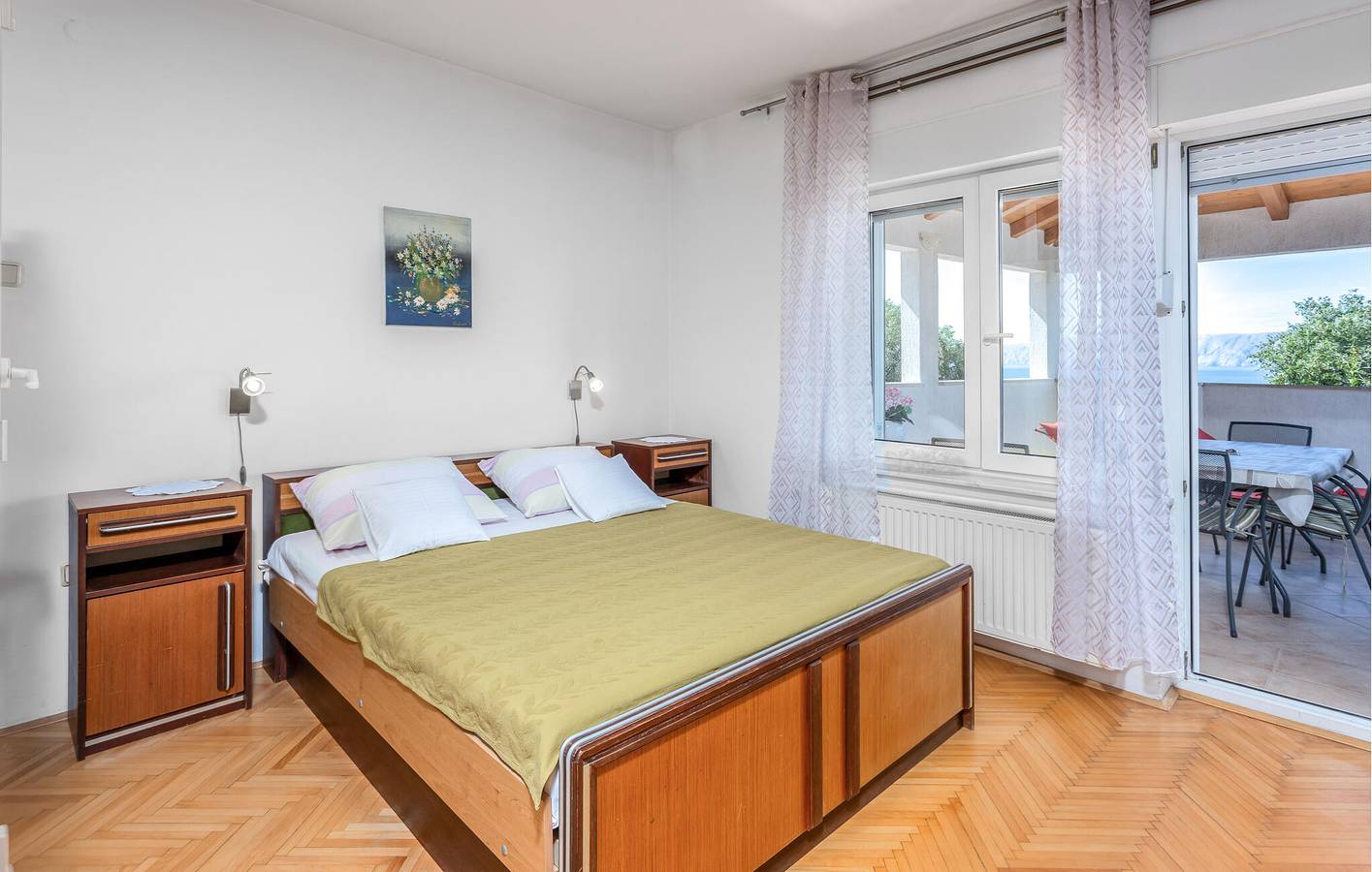 Ganze Ferienwohnung, Gemütlich, 2 km vom Strand entfernt: WLAN, Klimaanlage, Parkplatz und Terrasse! in Novi Vinodolski, Primorje-Gorski Kotar