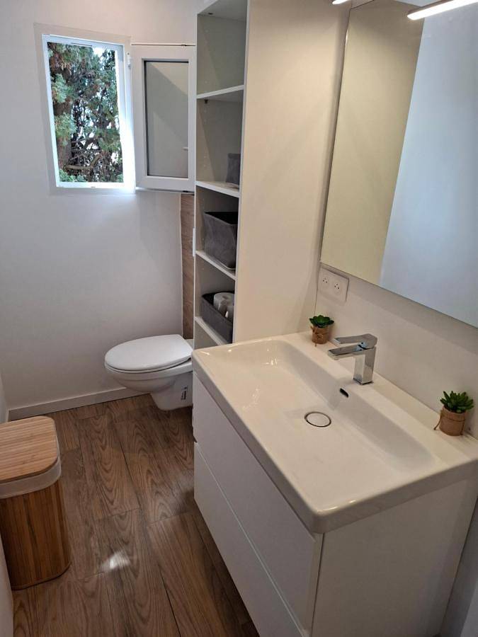 Gîte pour 4 personnes, avec vue et terrasse dans Plage du Ruppione - 3