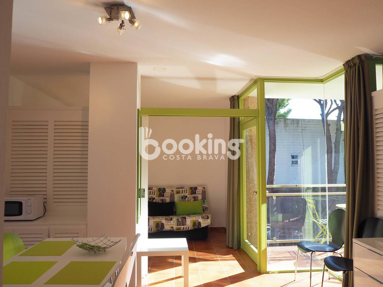 Apartamento vacacional entero, Apartamento minimalista con A/A y piscina comunitaria in Platja d'Aro, Costa Brava