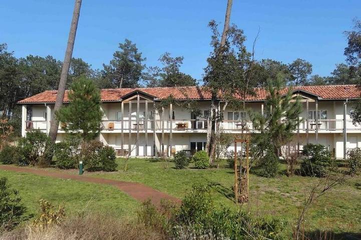 Appartement de vacances pour 8 personnes, avec Jacuzzi ainsi que Terrasse et Piscine