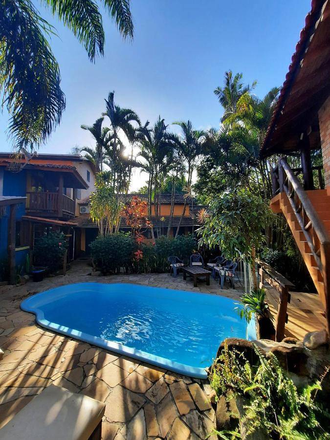 Pousadas para 4 pessoas, com piscina e jardim e ainda balcão, com animais de estimação em Garopaba