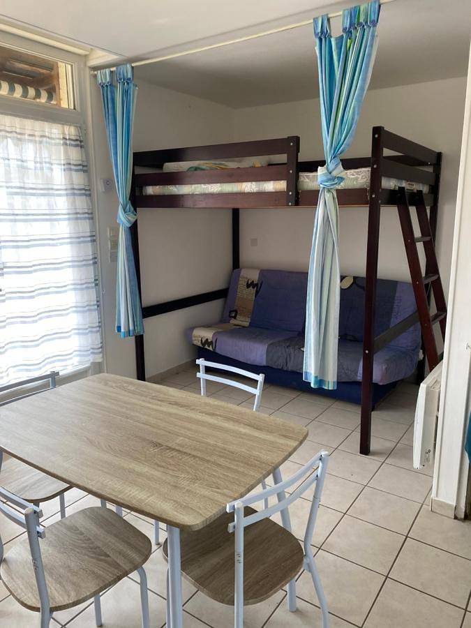 Gîte pour 4 personnes, avec piscine et jardin ainsi que terrasse et vue à Champeaux - 3