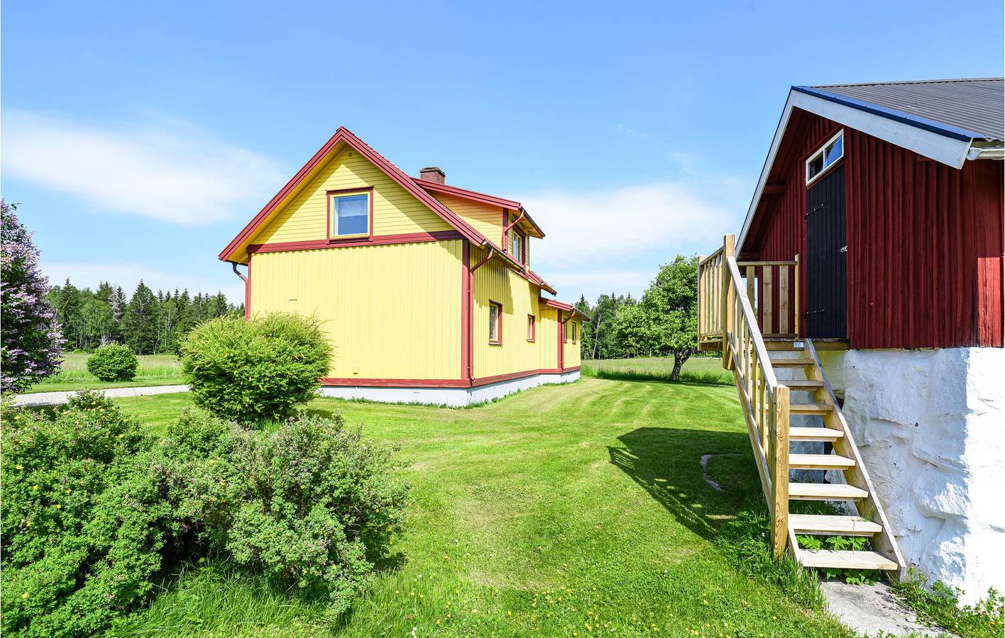 Hus för 5 Personer med trädgård in Vänern
