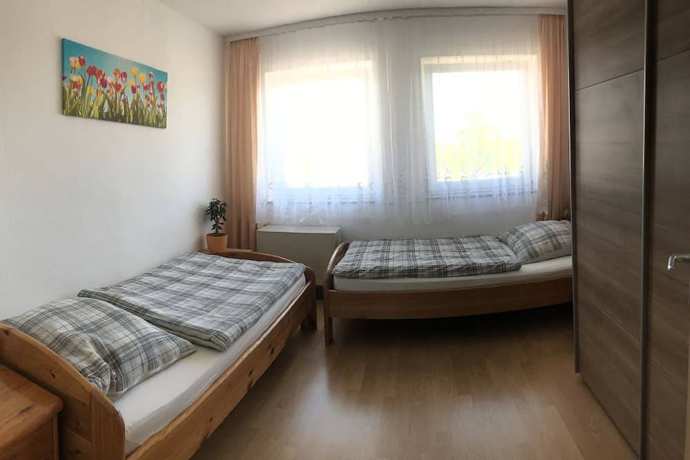 Ganze Wohnung, Helle Fewo  f. Familien, Urlauber, Handwerker, Monteure in Ellwangen, Ostalbkreis