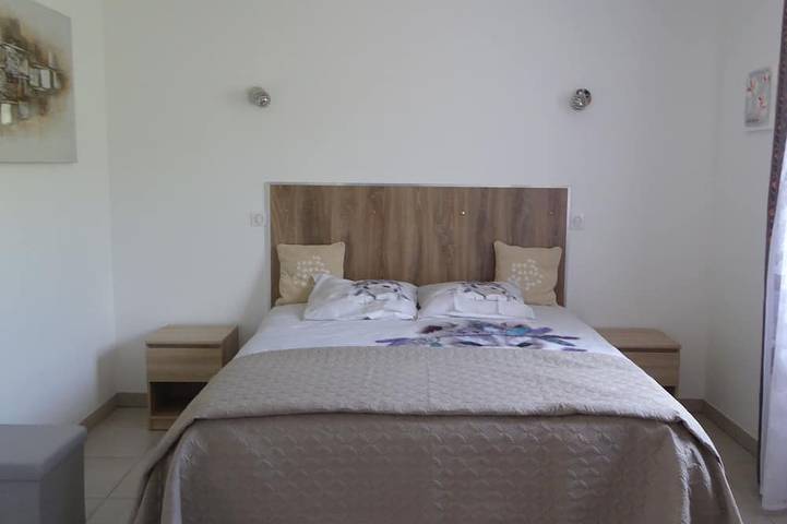 Gîte pour 6 personnes, avec piscine ainsi que jacuzzi et jardin à Mirepeisset - 4