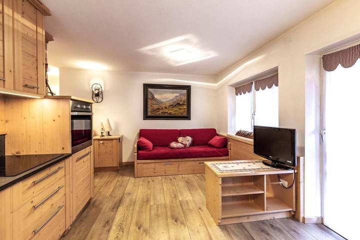 Ferienwohnung für 4 Personen, mit Balkon und Terrasse sowie Ausblick in Campitello di Fassa