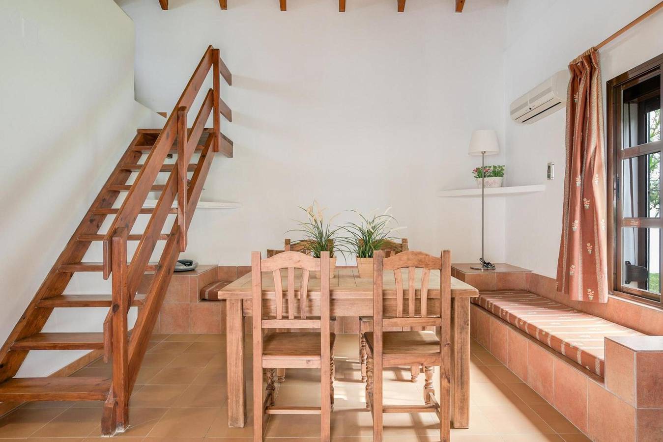 Casa Vacacional 'Miguelin 1' con Piscina Compartida, Wi-Fi y Aire Acondicionado in Playa de Zahora, Barbate