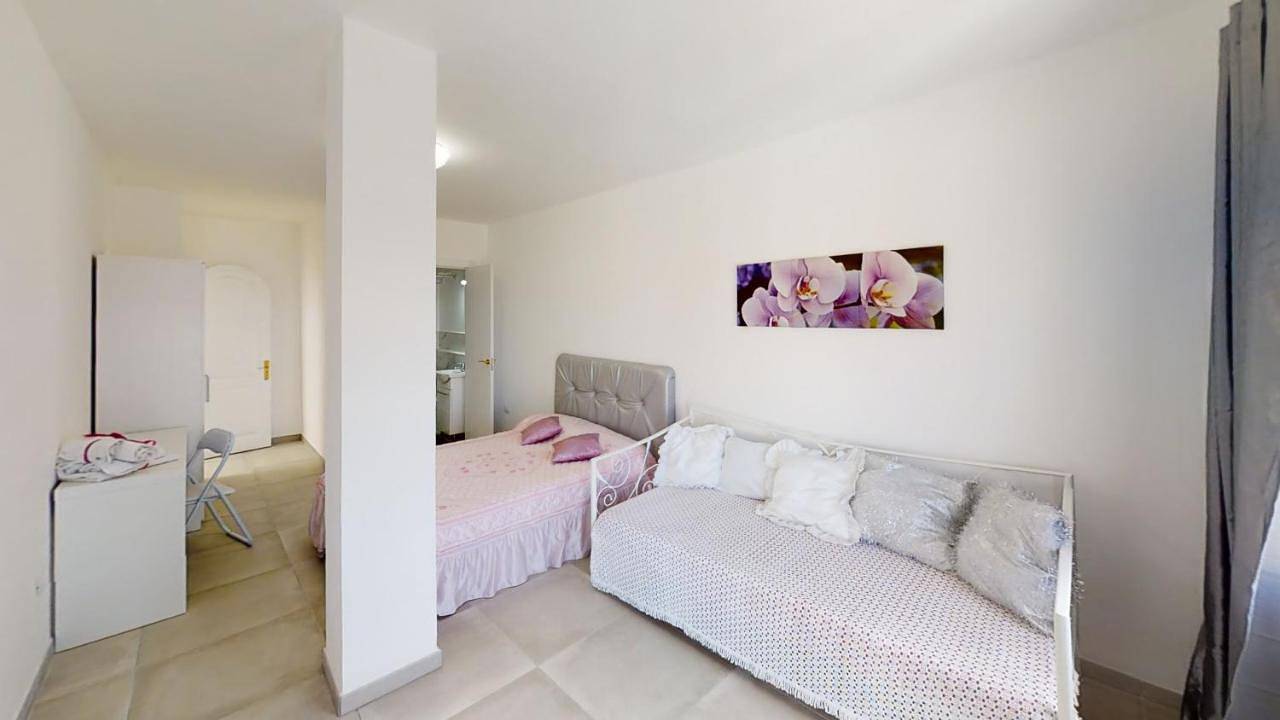 Triple Room with Private Bathroom in Maspalomas, San Bartolomé de Tirajana