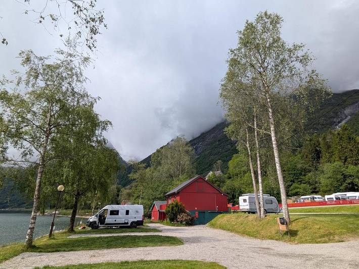 Bungalow für 5 Personen, mit Garten und Ausblick sowie Seeblick, mit Haustier in Norwegen - 2