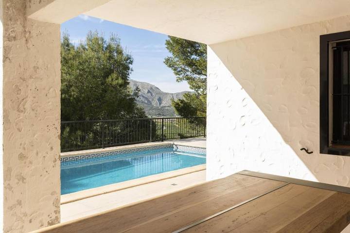 Casa rural para 8 personas, con terraza además de piscina y jardín en Orba - 4