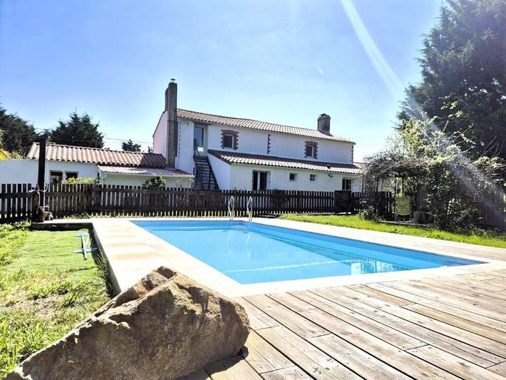 Maison de vacances pour 6 personnes, avec Terrasse ainsi que Jardin et Piscine