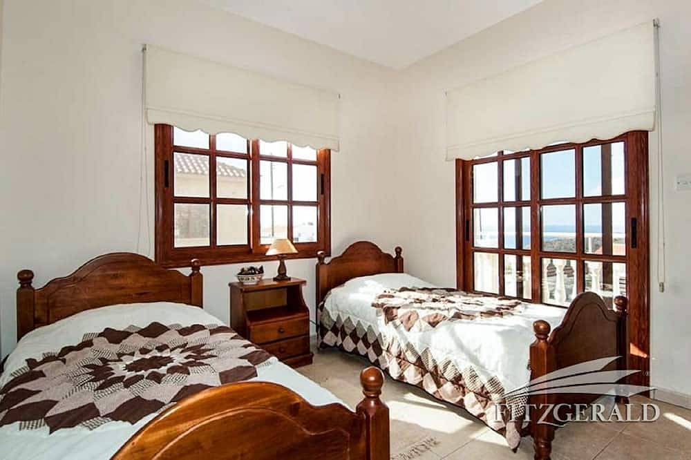 Rosetta Villa, brandneue Villa mit eigenem Pool. in Πισσούρι, Südzypern