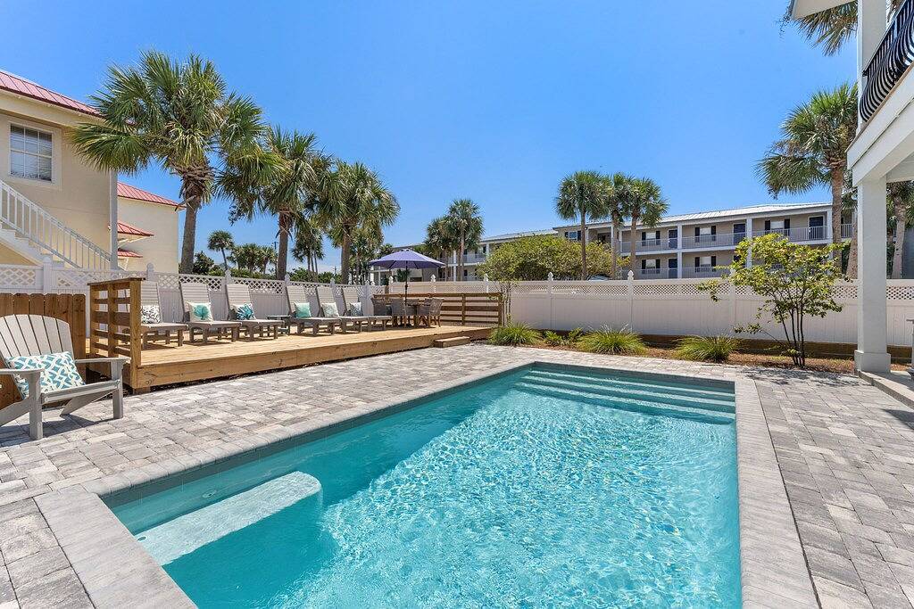 Gulf Views | Private Pool | 7 King Brs | Luxury Crystal Beach in Destin, Emerald Coast