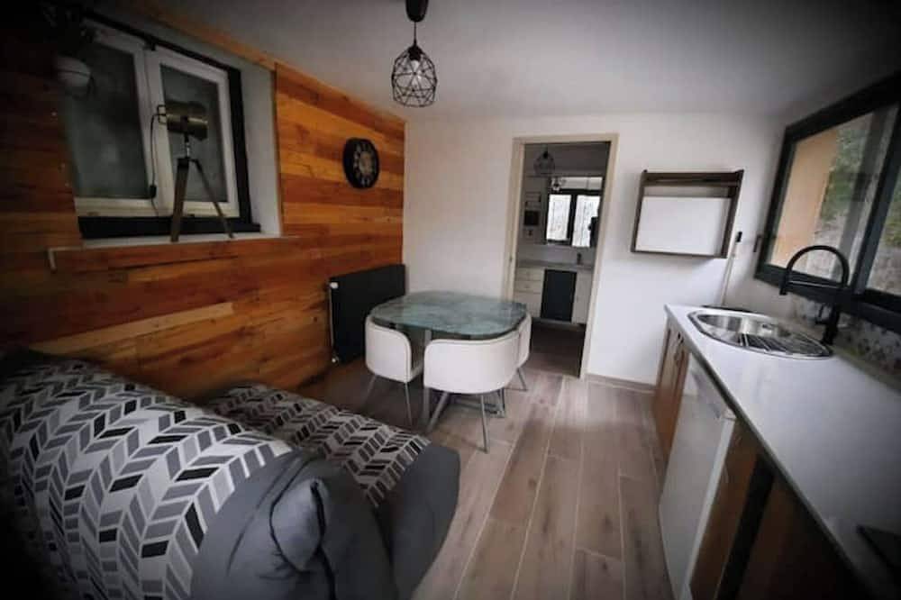 Appartement entier, Studio cosy près d'Aubenas et des thermes de Vals in Pont-de-Labeaume, Parc naturel régional des Monts d'Ardèche