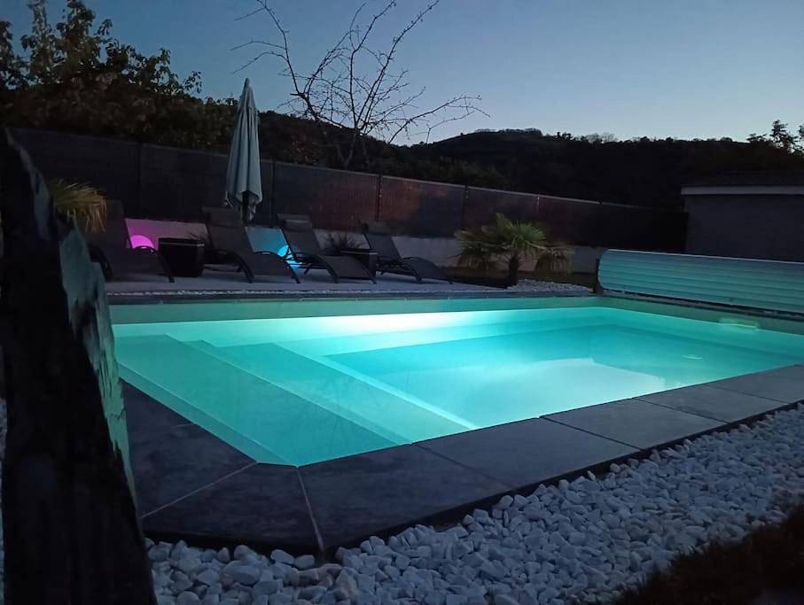 Appartement entier, Studio with Sofa Bed in Sarras, Région de Tournon-sur-Rhône
