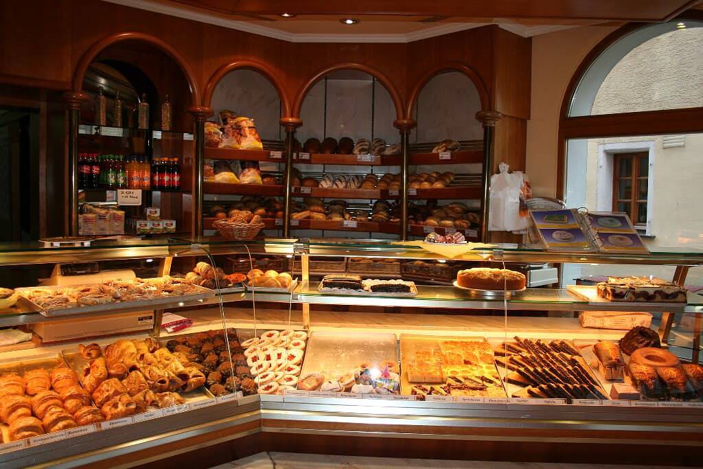 Cafe-Bäckerei-Pension Weigl - Doppelzimmer Nr.3 mit kostenfreiem Wlan in Oberviechtach, Naturpark Oberpfälzer Wald