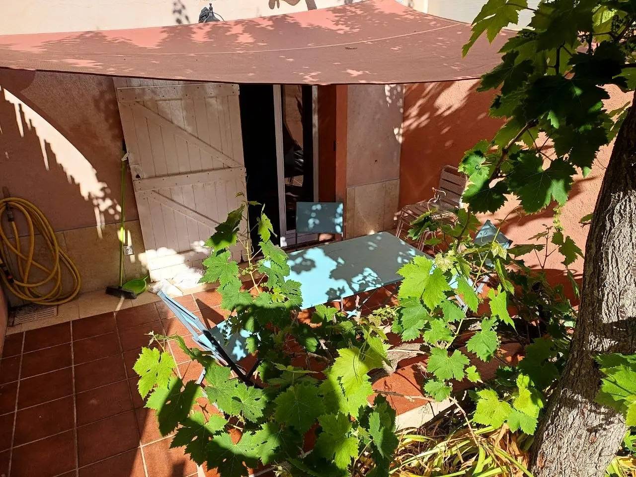 Entire studio, Terrasse & jardin privatif • Appartement rénové à Porquerolles in Hyeres, Mediterranean Coast (France)