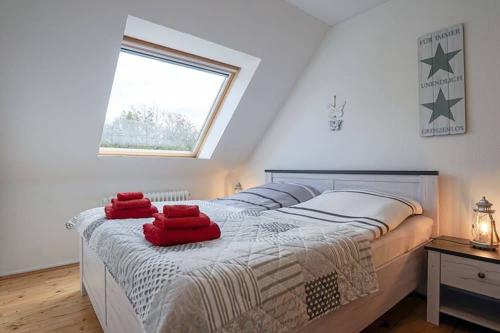 Ganze Wohnung, Gemütliche Fewo an der Nordsee in Langenhorn, Grünes Binnenland