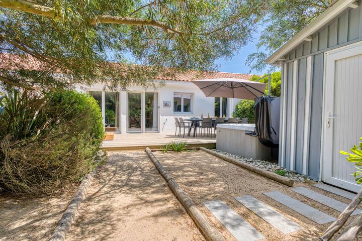 Villa für 10 Personen, mit Garten und Whirlpool, kinderfreundlich