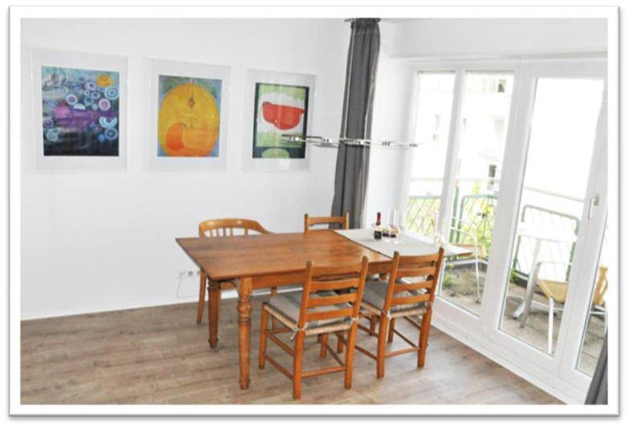 Ganze Wohnung, One Room Apartment with Balcony in Konstanz, Untersee