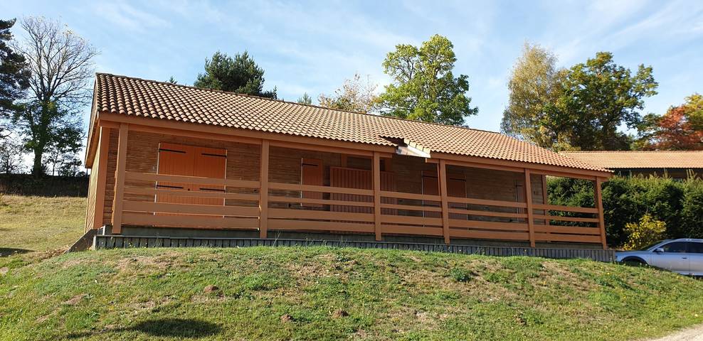 Chalet pour 12 personnes, avec jardin et bassin pour enfant, animaux acceptés dans Lozère