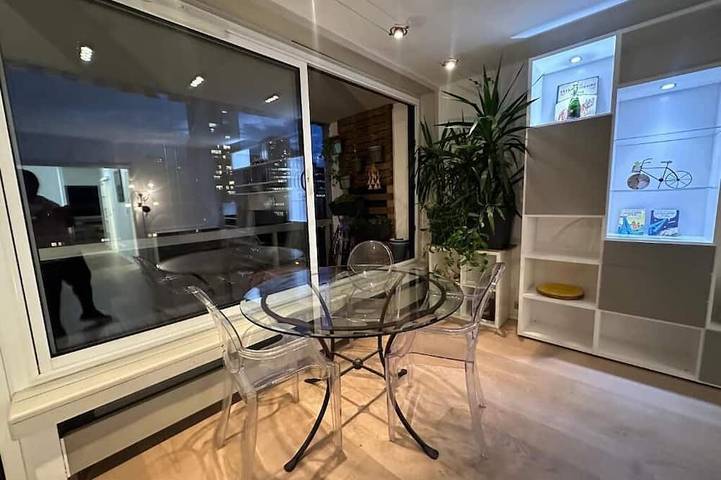 Gîte pour 6 personnes, avec balcon dans Paris Rue Sextius Michel