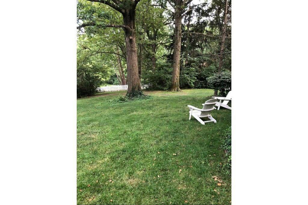 Ganze Wohnung, Fox Knoll 2- Studio-Sleeps 2-Grand Park, Concerts, Butler! Park-Like Setting! in Indianapolis, Indiana