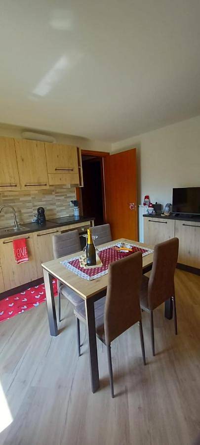 Gîte pour 4 personnes, avec balcon et vue, animaux acceptés à Colere