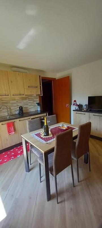 Gîte pour 4 personnes, avec vue et balcon, animaux acceptés à Colere