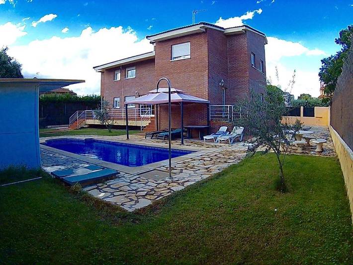 Location de vacances pour 20 personnes, avec terrasse et piscine à Brunete - 2