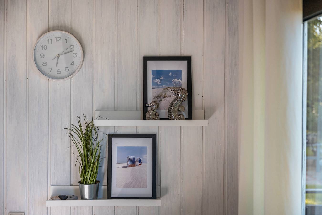 Holiday Home 'Achtern Diek' with Shared Terrace, Shared Garden and Wi-Fi in Emmelsbüll-Horsbüll, North Sea of Schleswig-Holstein