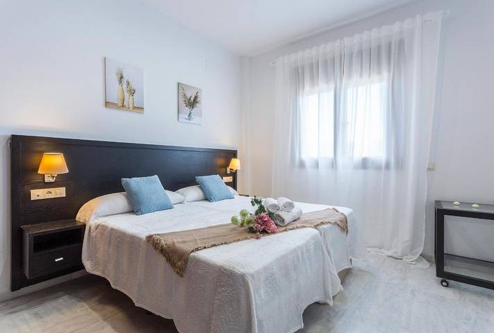 Apartamento para 6 personas, con Terraza además de Jardín y Piscina en Bormujos