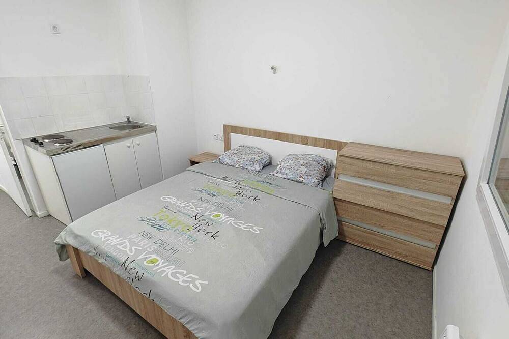 Studio meuble 4 personnes in Bouconvillers, Oise
